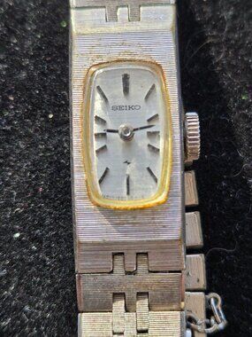 Vintage Seiko 1520-3332 Ladies White Gold Plated